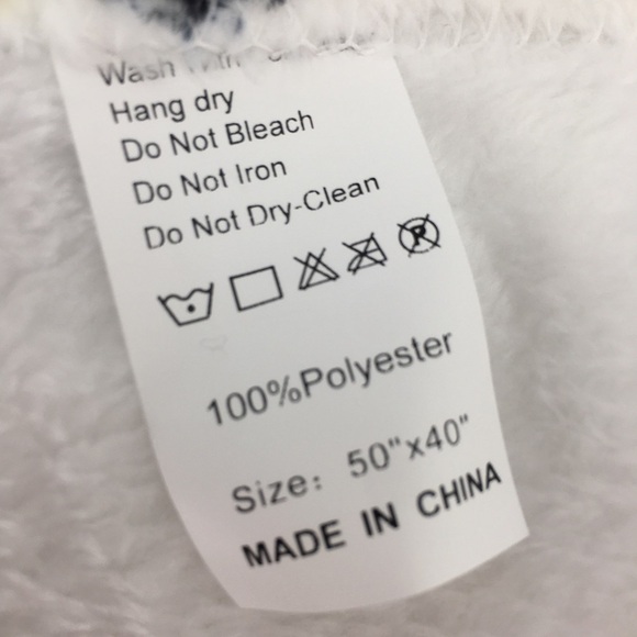 Taylor Swift Fleece Throw Blanket 40”x 50” NEW Soft Cozy Swifties Music Fan Gift - Picture 7 of 14